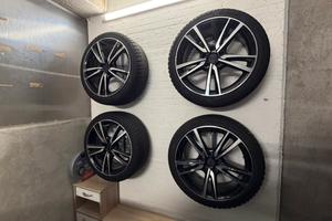 Gomme invernali Kumho con cerchi MAK R18
