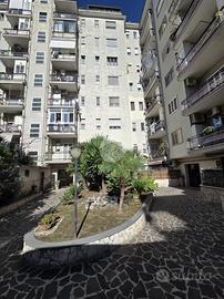 2 LOCALI A NAPOLI