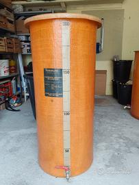 Recipiente in vetroresina