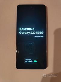 Smartphone Samsung S20FE + Smartwatch 4