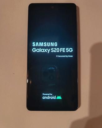 Smartphone Samsung S20FE + Smartwatch 4