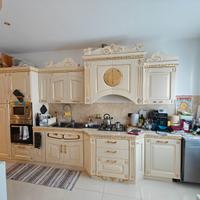 Arredo artigianale stile Versace, Poltronesofà