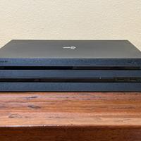 PlayStation 4 pro (1tera) con 5 giochi, volante