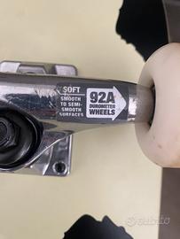 Skate  + casco bianco