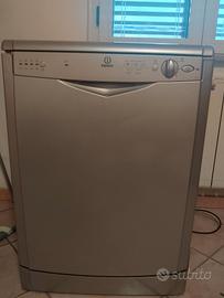 Lavastoviglie indesit