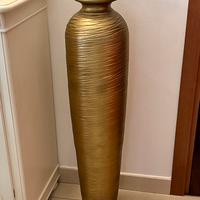 Vaso in creta dorato