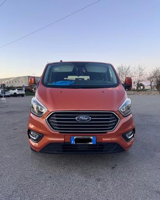 Ford tourneo custom titanium