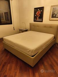 Letto matrimoniale con materasso