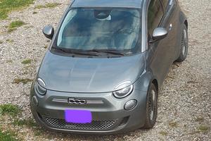 Fiat 500e batteria 42kw Icon