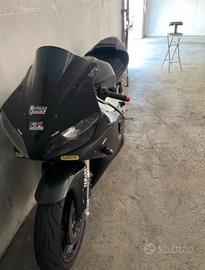 Yamaha r1