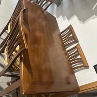 Tavolo di legno allungabile