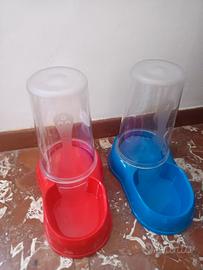 dispenser cibo e acqua cani e gatti