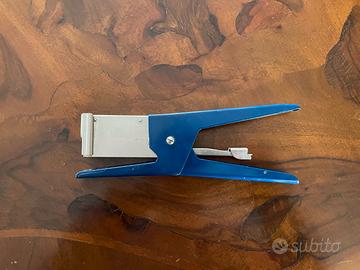 Pinza cucitrice marca Parva