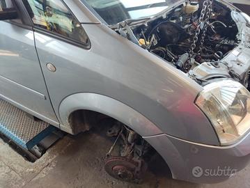 Parafango sinistro OPEL MERIVA del 2004
