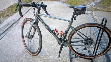 bici gravel Cube Nuroad Pro tg S