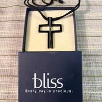 Collana croce con brillante