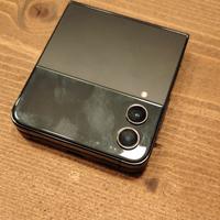 Samsung Galaxy Z Flip 4 