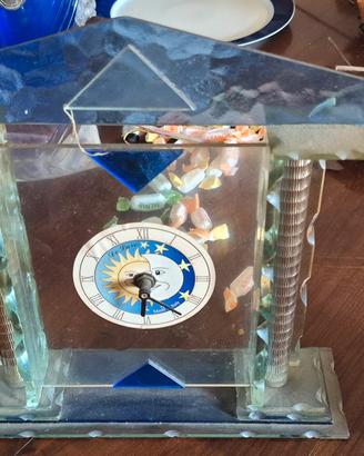 Orologio da tavolo in vetro con decorazioni blu