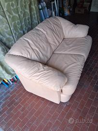 divano letto in pelle