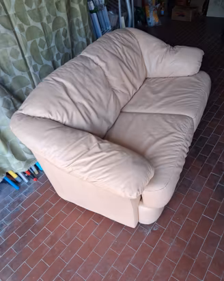 divano letto in pelle