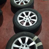 Cerchioni con gomme nuove Subaru R16