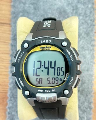 Orologio Timex digitale