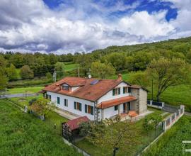 Pratovecchio Stia - Villa in posizione eccellente