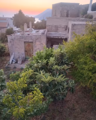 Lipari - Rudere 60 mq + 1.200 mq di terreno