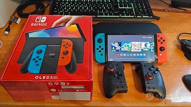 Nintendo Switch OLED, con 2 joycon extra Hori