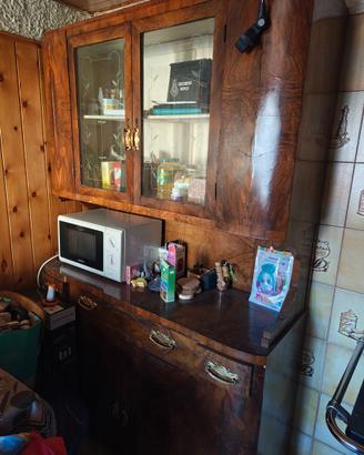 Mobili in radica di noce