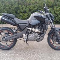 YAMAHA MT 03 