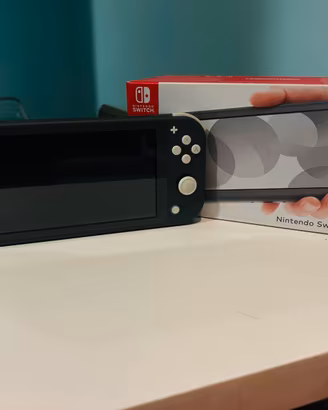Nintendo Switch Lite + Pokémon Scudo