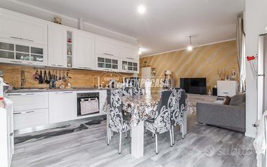 GORLA MINORE - QUADRILOCALE CON BOX DOPPIO IN LUNG