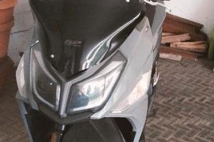Sym scooter 200