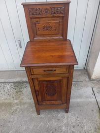 comodino anni 40/45 in Rovere 