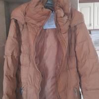 PIUMINO DONNA DI NYLON CON CAPPUCC BRAND BENETTON