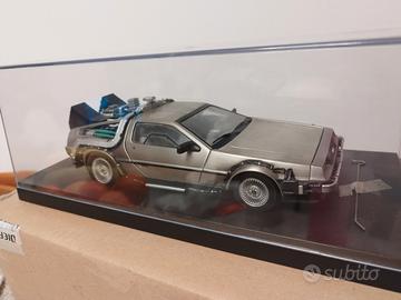 Delorean Ritorno al futuro 1 modellino scala 1:18