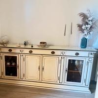 Madia (Credenza )