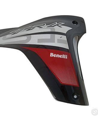 Fianchetto destro nero BENELLI TRK 251 2018-2022