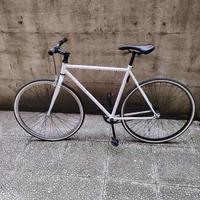Bicicletta bianca