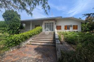 VILLA SINGOLA A CORIANO