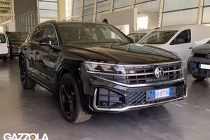 Volkswagen Touareg 3.0 V6 tdi scr R-Line 231cv aut