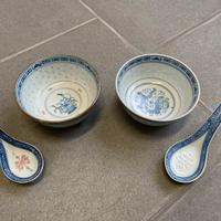 Se coppia ciotola riso e cucchiaio blu e bianco