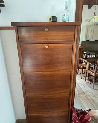 Scarpiera in legno massello – stile classico