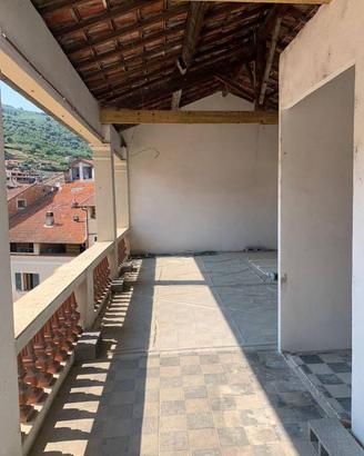 Attico / Mansarda di 186 m² con 5 locali a Dolceac