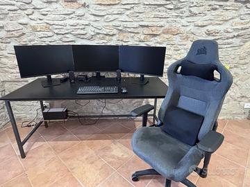 Postazione completa da lavoro/gaming .