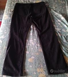 Jeans neri.