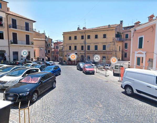 Genzano trilocale con doppi servizi e balcone