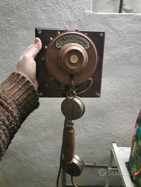 telefono a muro antico 