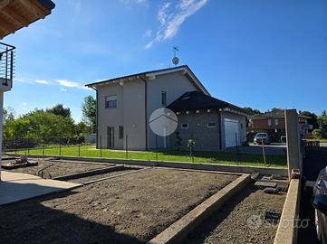 VILLA SINGOLA A LOMBARDORE